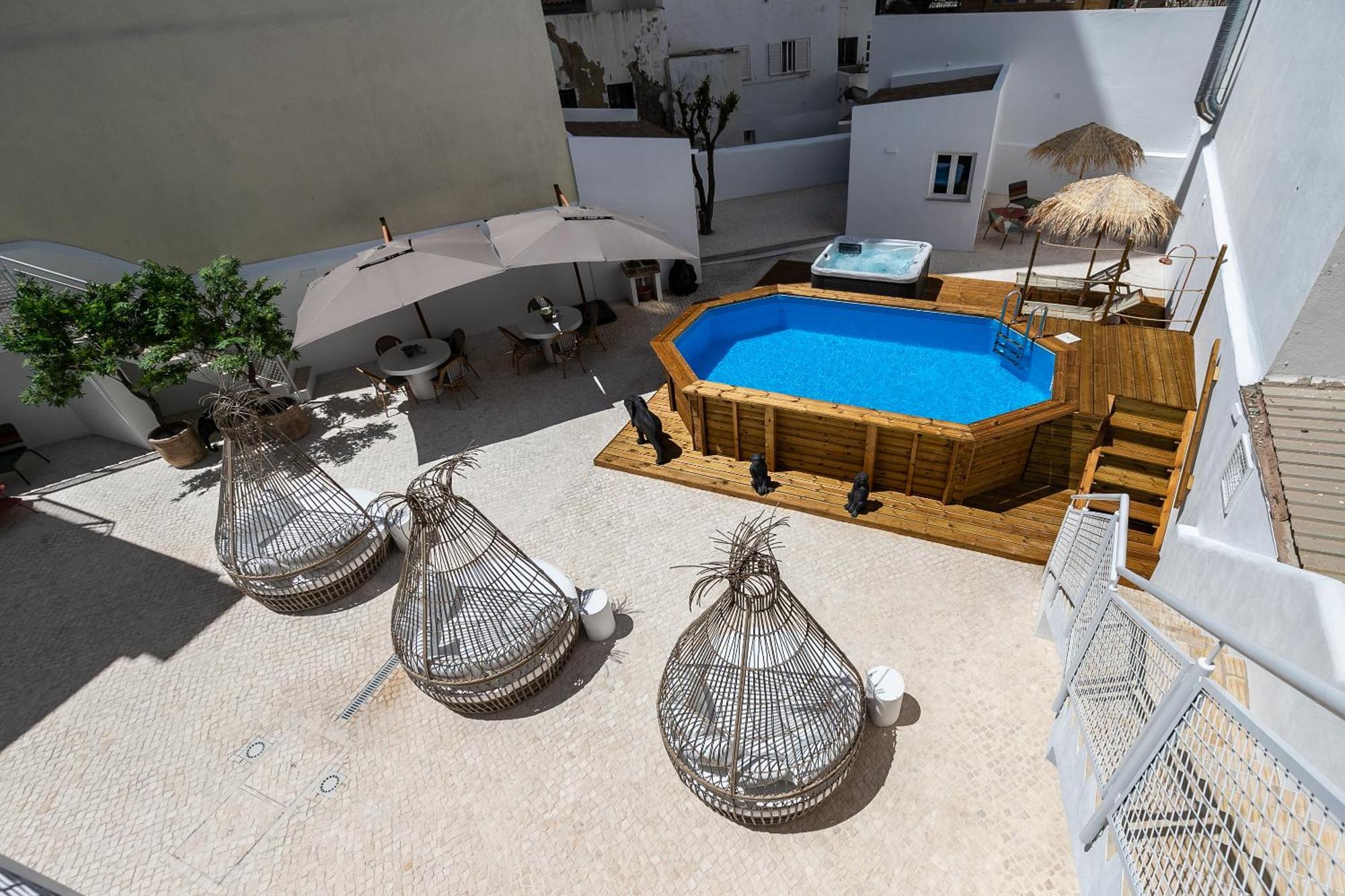 Dona Simone Boutique Suites & Studios - By @ Rita'S Place Faro Bagian luar foto