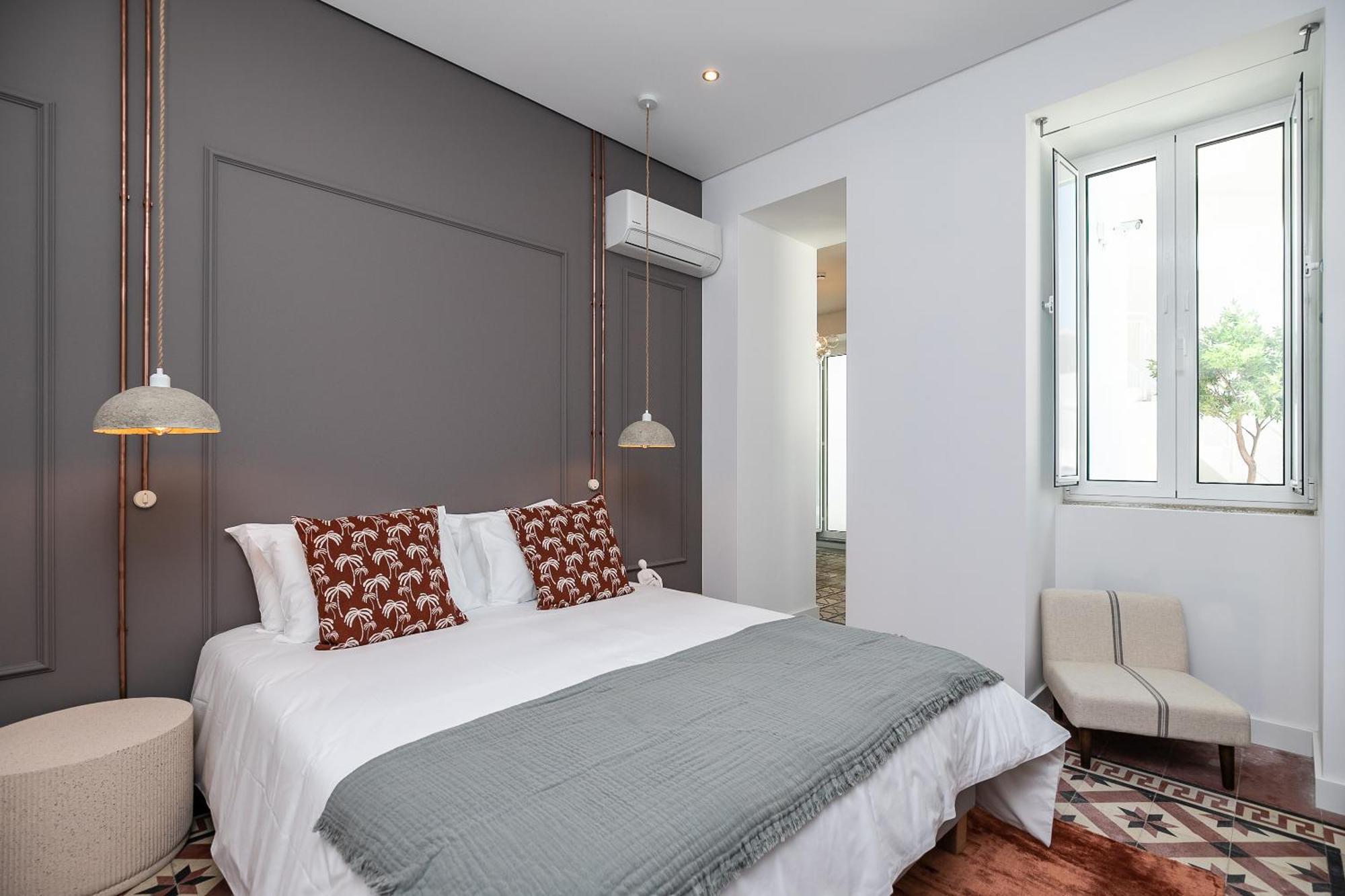 Dona Simone Boutique Suites & Studios - By @ Rita'S Place Faro Bagian luar foto